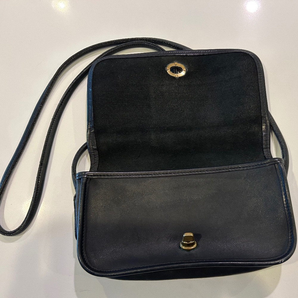 Vintage Coach Leather Shoulder Bag - Picture 2 of 14